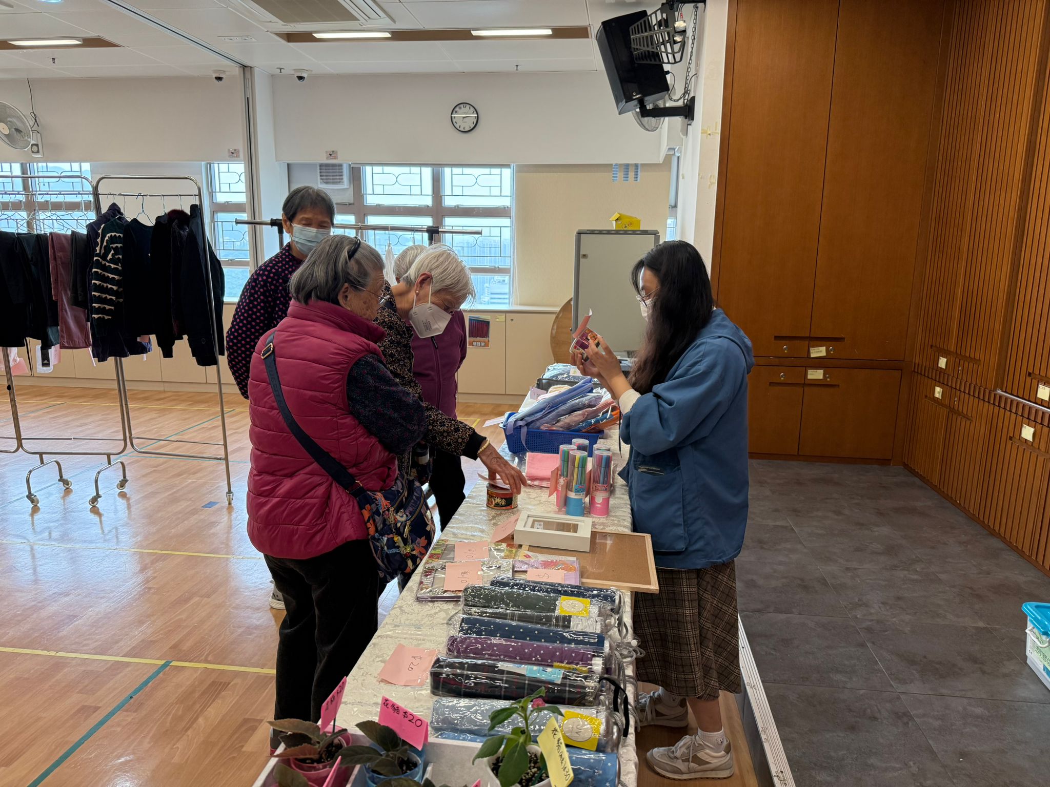 禮賢開心雜貨攤檔